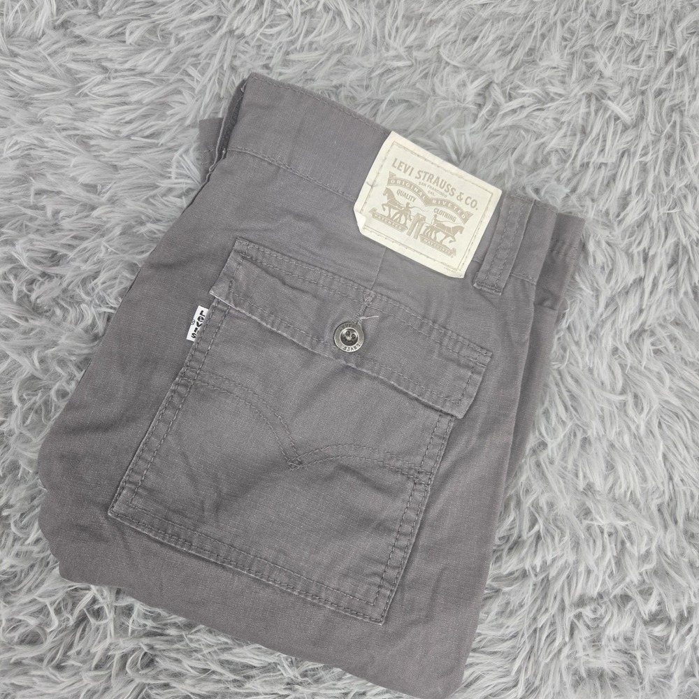 Levis W71CM Youth 16 Waist 30 Gray Flat Front‎ Long Cargo Shorts
